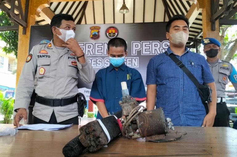Ditinggalkan saat Miskin, Pria Beristri Bakar Rumah Selingkuhan