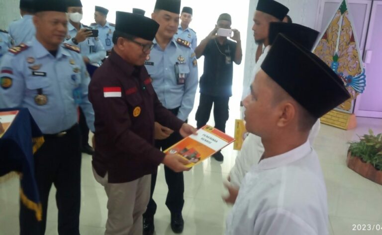 Ratusan Warga Binaan Pemasyarakatan Purwokerto Mendapat Remisi