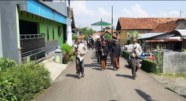 Jamas Pusaka Tidak 1 Syuro? Ini Jawabannya