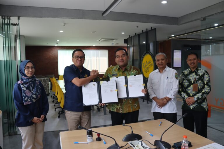 Menteri Desa PDTT Apresiasi Komitmen Bupati Arief Rohman Tingkatkan Kualitas SDM Desa Lewat Program RPL